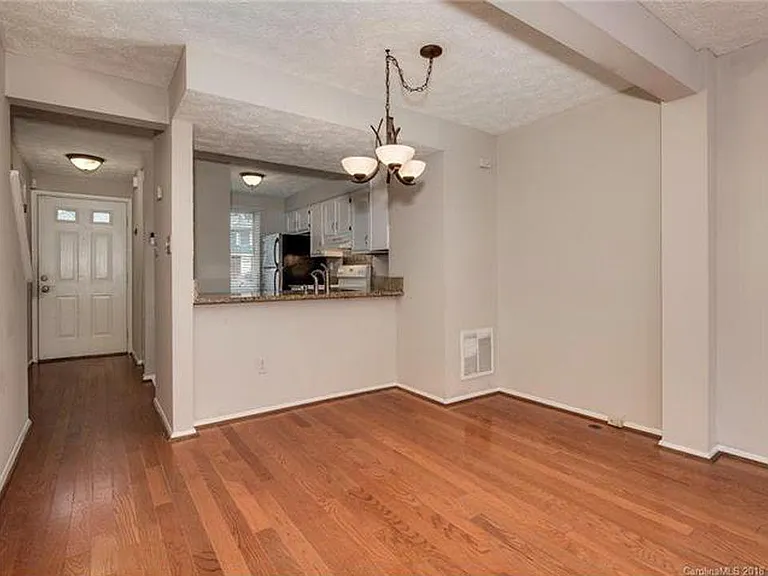 1231 Scaleybark Rd #F — Photo 10