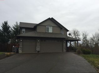 402 N 8th Pl, Carlton, OR