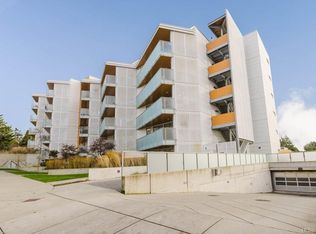 881 Short St #210, Saanich, BC V8X2V6