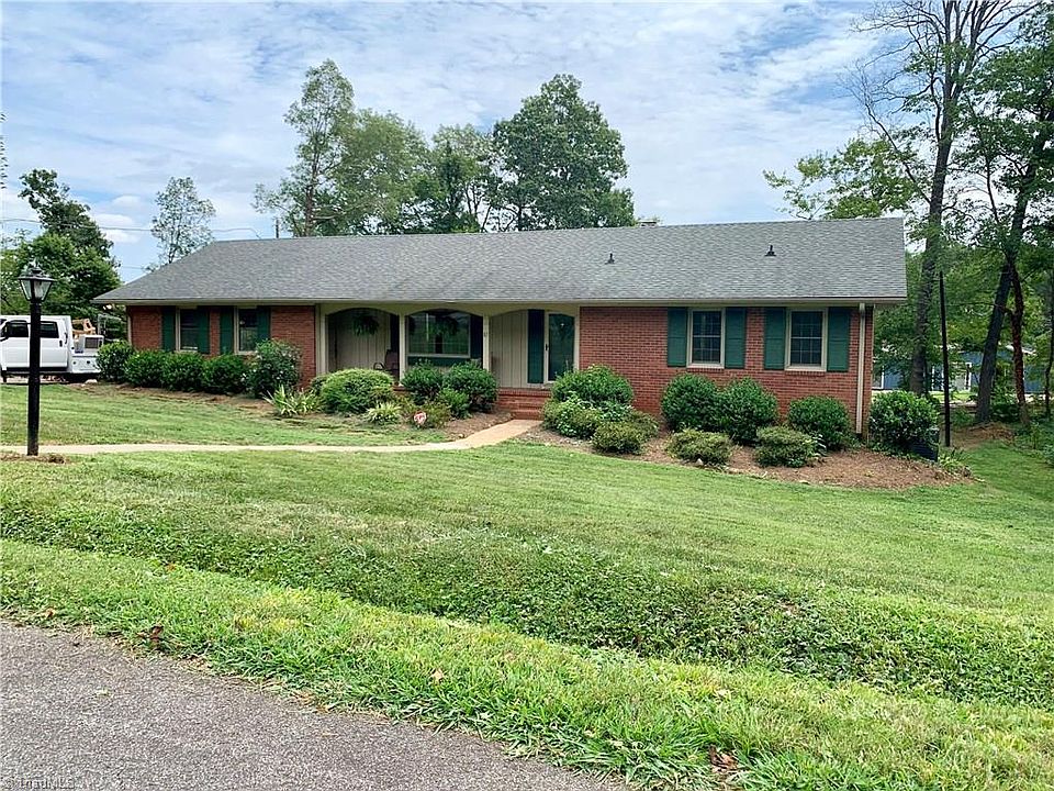 2nd image of 67 Forest Park Dr