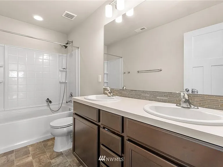 7810 21st Ave SE — Photo 14
