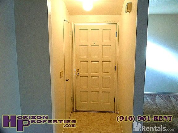 4th image of 9274 Corinthian Cir