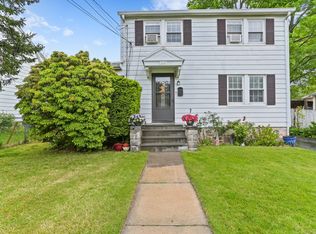 215 Cold Spring Rd, Stamford, CT 06905