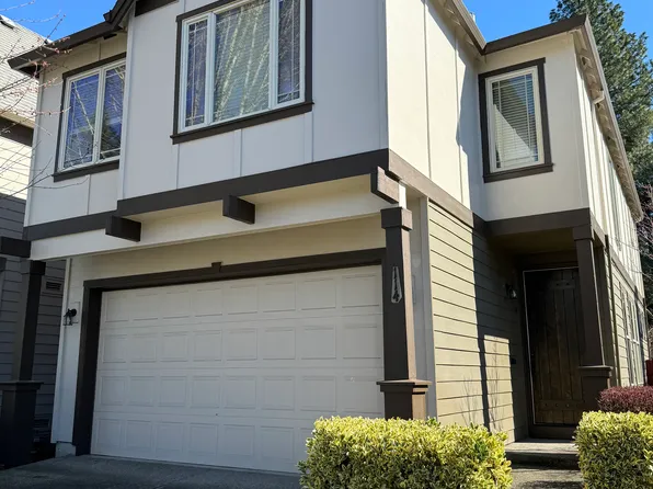114 NE Stonebriar Ln, Hillsboro, OR 97124
