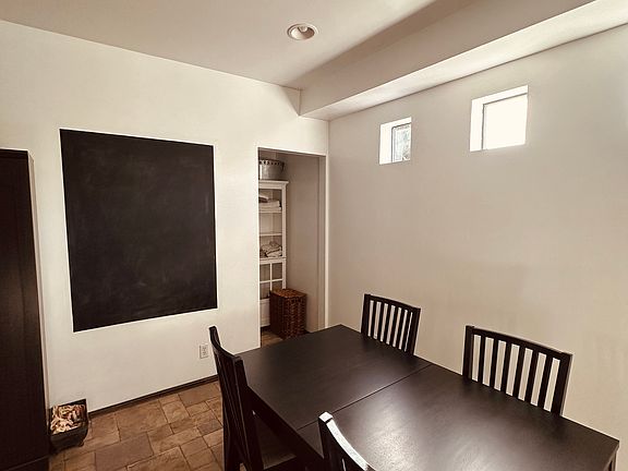 5th image of 368 N Flores St #1