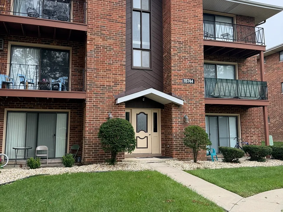15744 Lake Dr #2