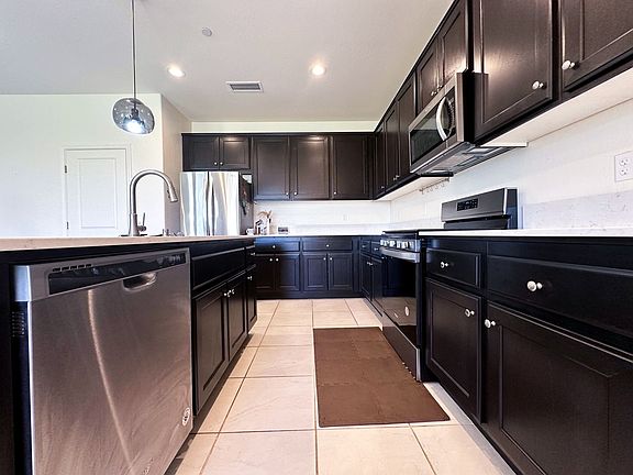 3rd image of 2222 N Chateau Way