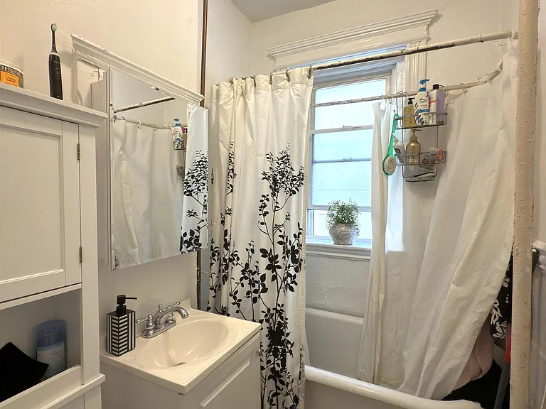 72 Kirkland St #3 — Photo 7