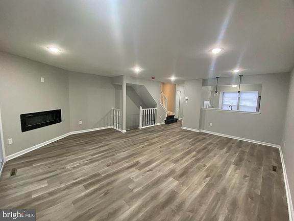 4th image of 4 Empire Ct