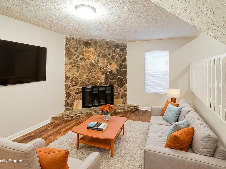 5164 Galbraith Cir — Photo 11