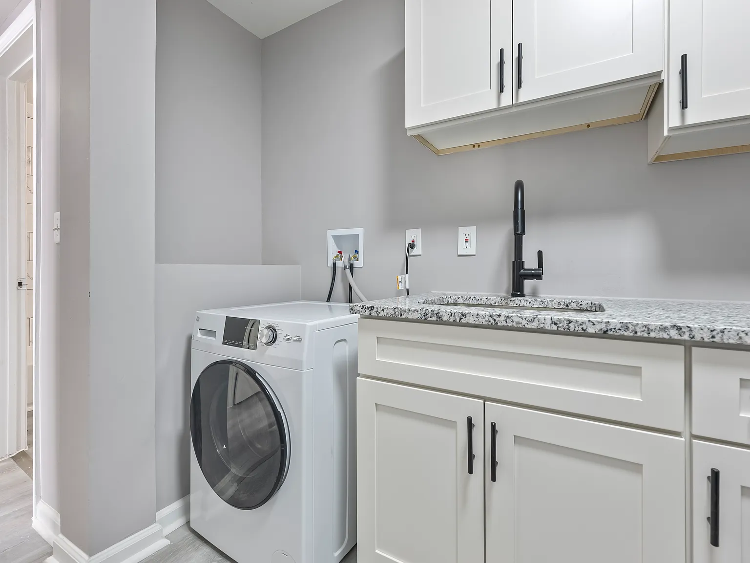 2 bed, 925 sqft, $1,150 — Photo 3