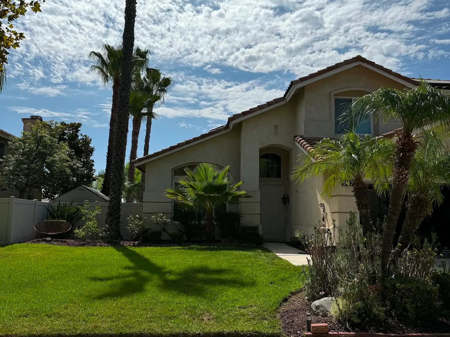 4 bed, 2778 sqft, $5,200 — Photo 2