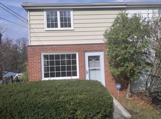 302 San Juan Dr, McKeesport, PA