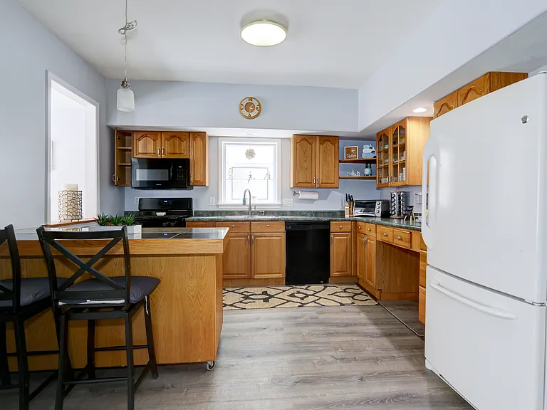 9 N Weymouth Ave #A — Photo 4