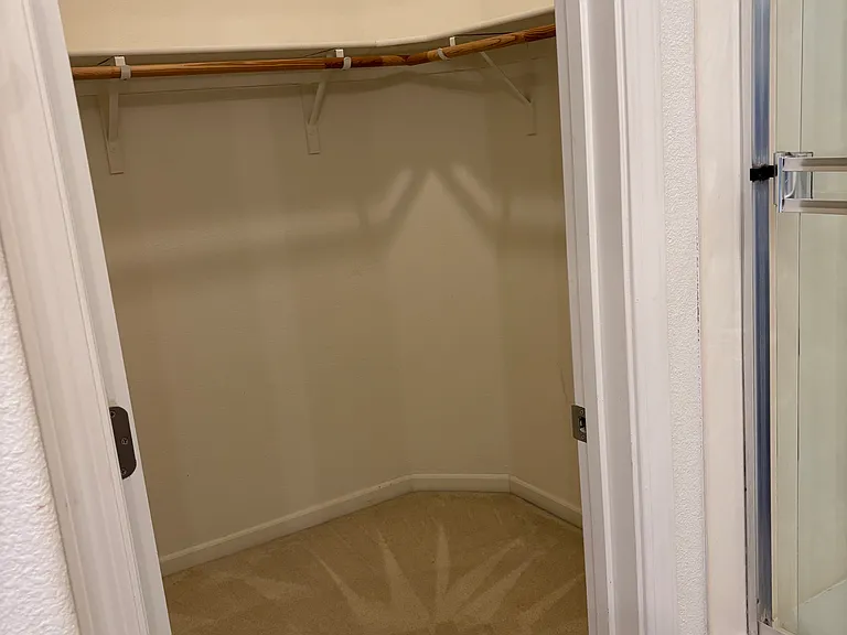 walkin closet