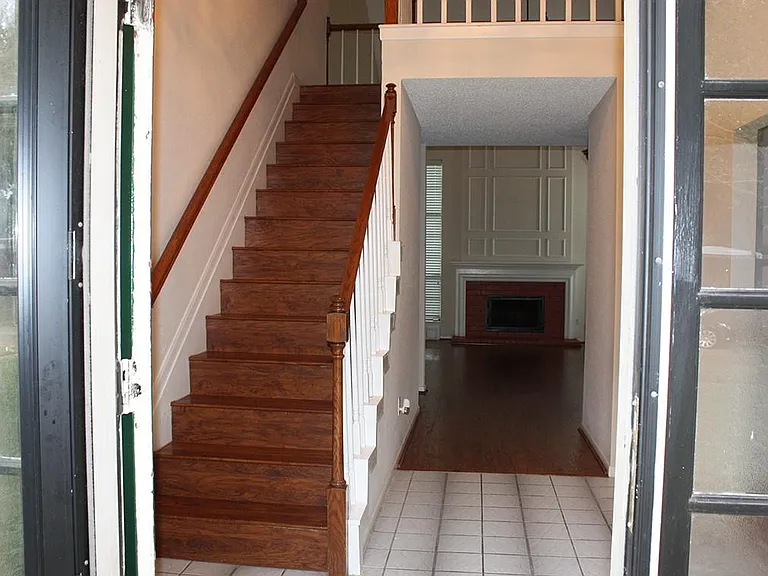 2319 Mill Creek Dr — Photo 9