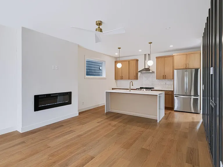 2113 Herman St — Photo 11