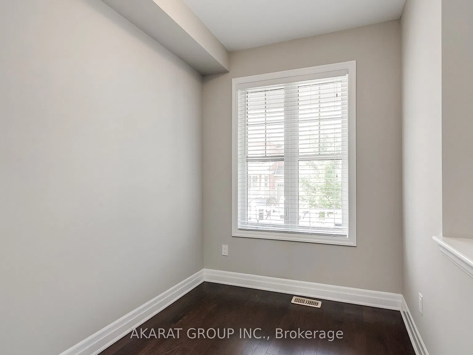 3 bed, $3,000 — Photo 4