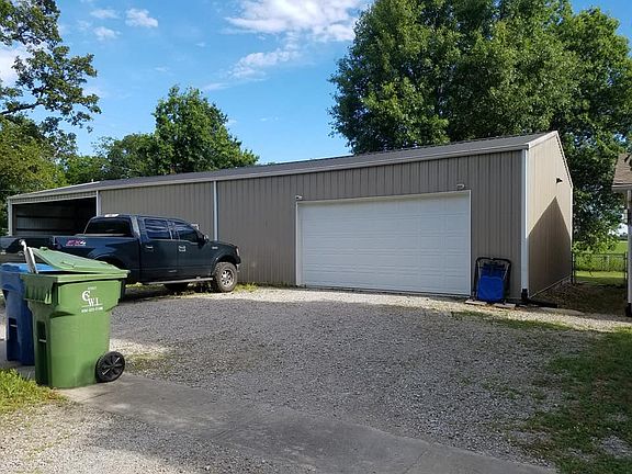 3rd image of 490 Bryden Ave
