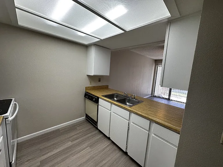 4896 S Dudley St #4-3 — Photo 9