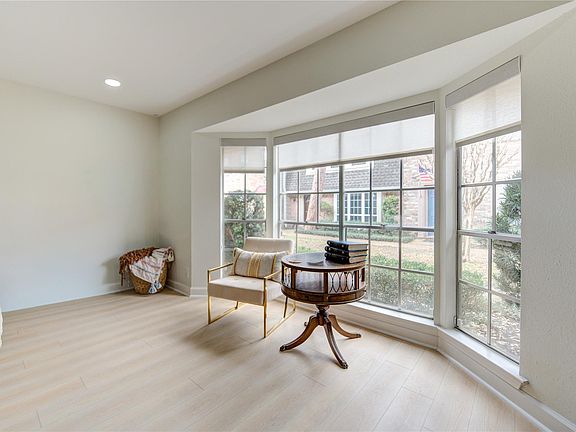 5th image of 6343 Briar Rose Dr #142
