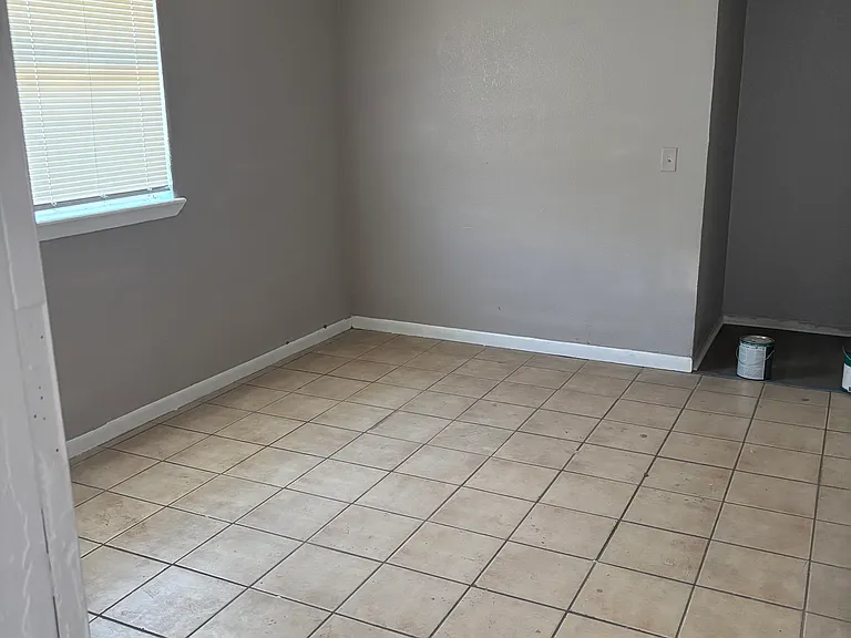 3020 Barnett St — Photo 7