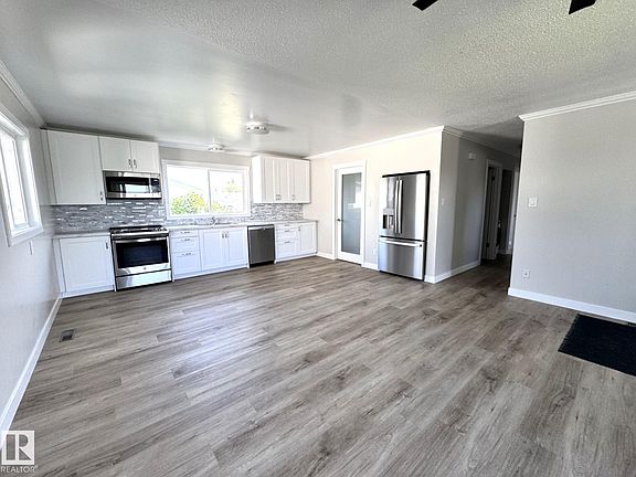 5th image of 4813 56th Ave