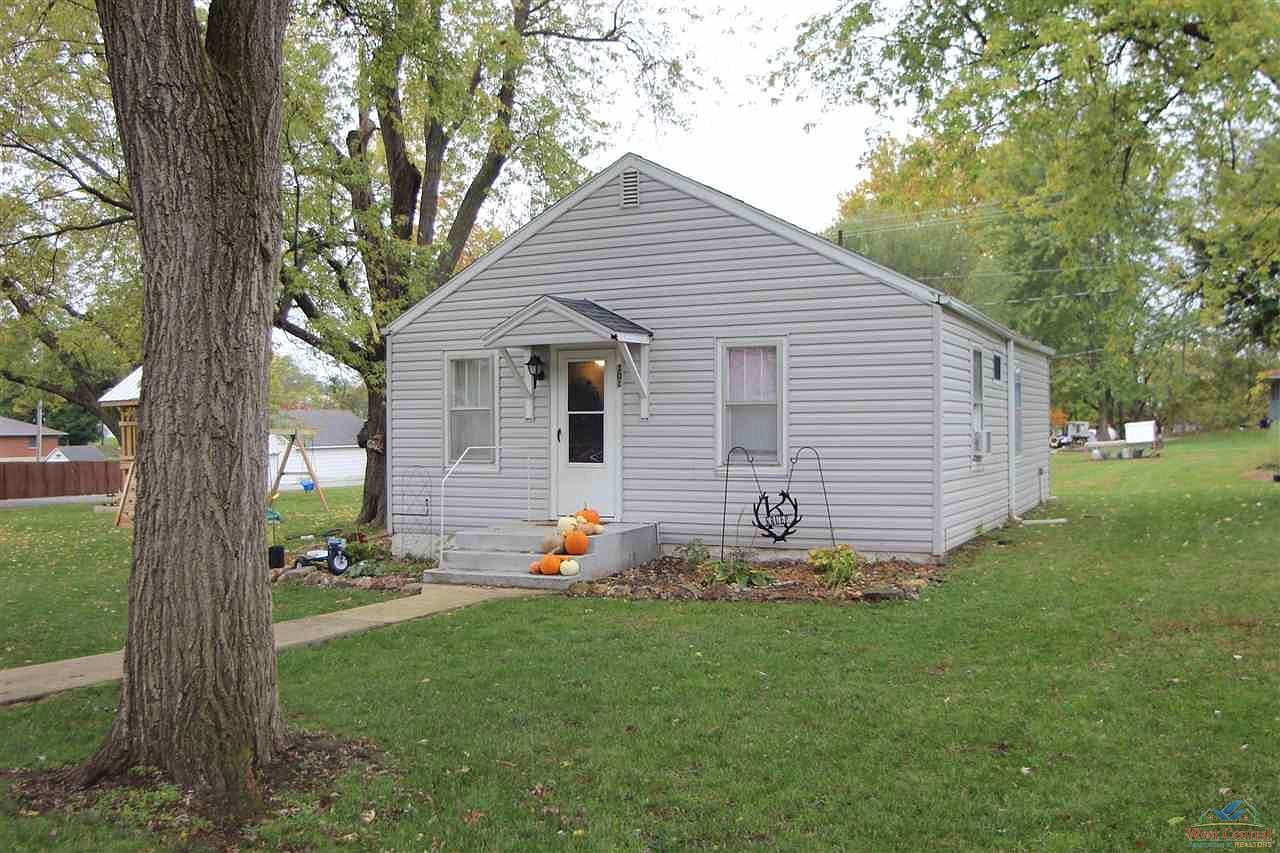 301 N Pine St, Cole Camp, MO 65325 Zillow