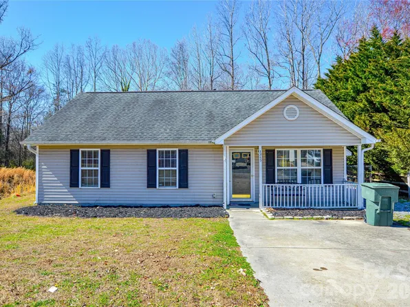 3345 Hunting Wood Ct, Gastonia, NC 28052