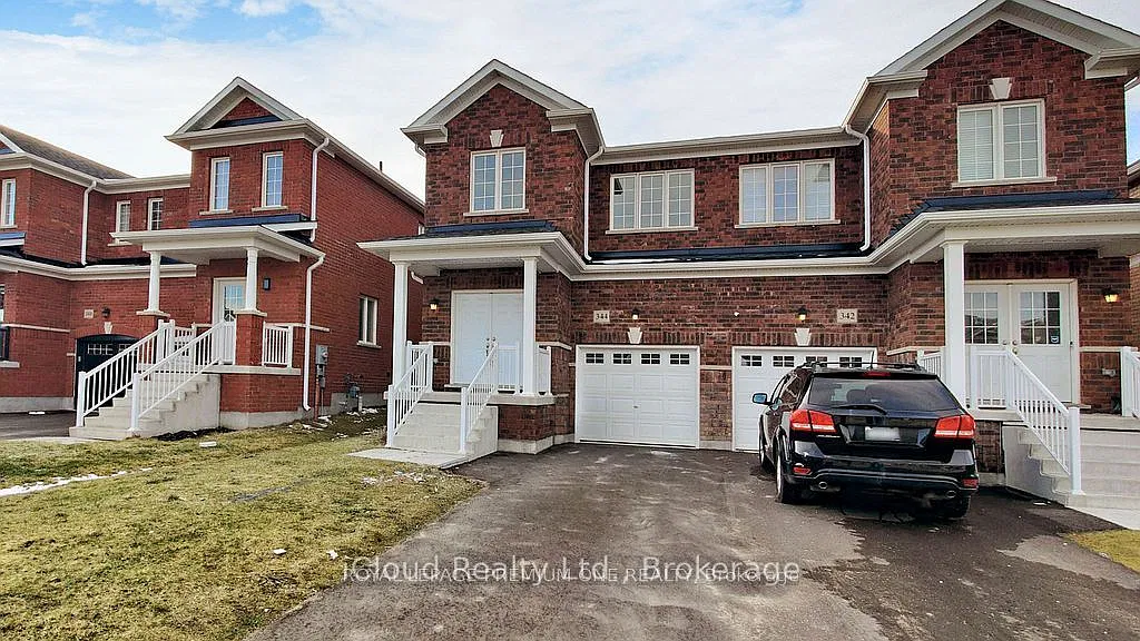 4 bed, $2,500 — Photo 2