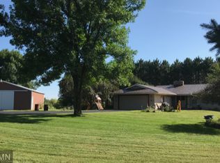 481 Bluebird Dr N, Hudson, WI 54016