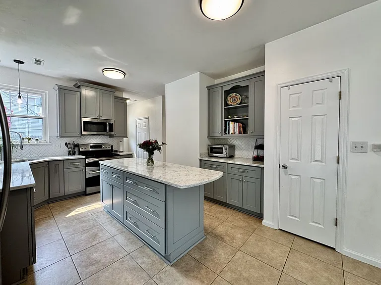 2201 Elindra Ct — Photo 12