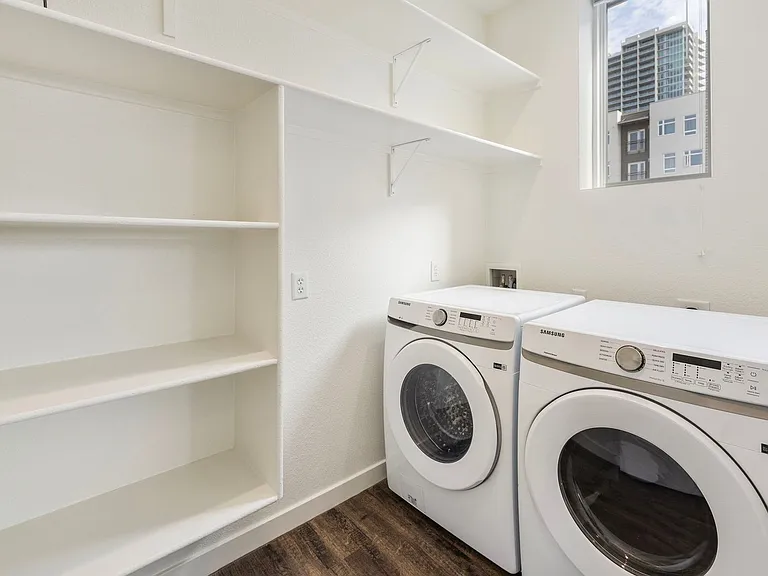406 W. 7th St. — Photo 30