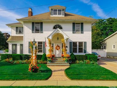 47 Strong Avenue, Babylon, NY, 11702
