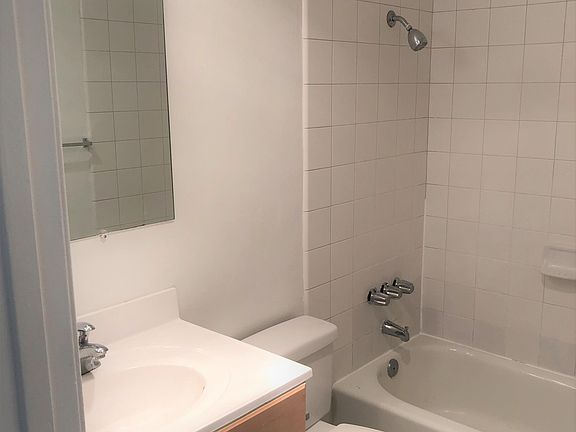 5th image of 2677 Marathon Dr APT 1D