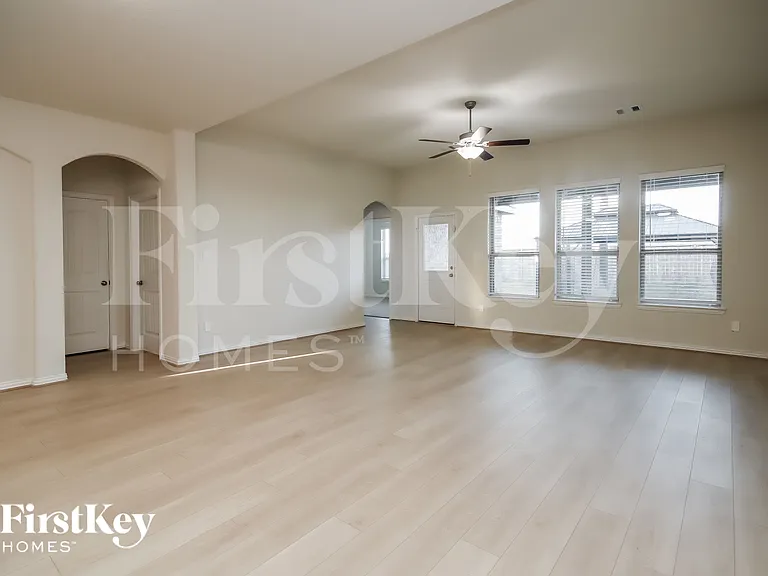 2826 Torrey Pines Dr #DO — Photo 2