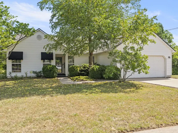 2893 Summerfield Dr, Lexington, KY 40511