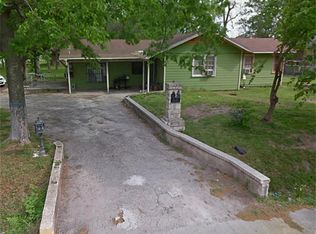 585 Van Molan St, Houston, TX 77022