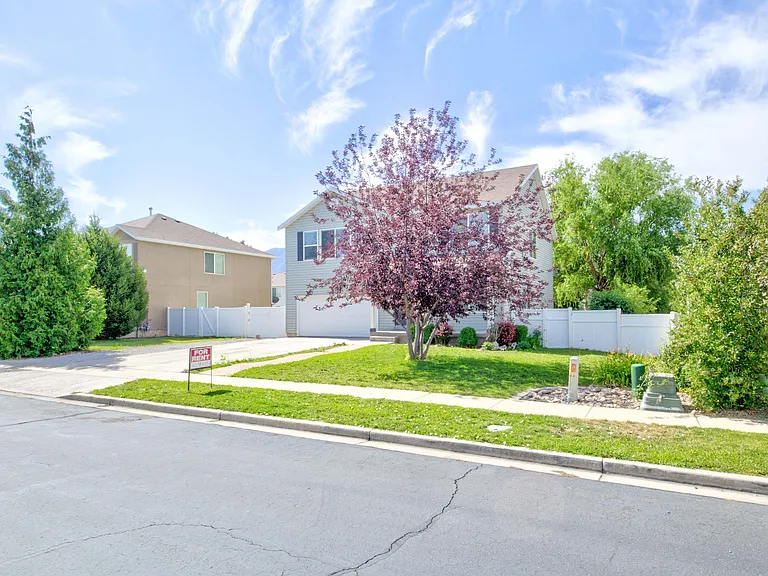 1153 W 400 S — Photo 43