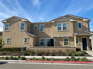 6035 Snapdragon Way, Corona, CA 92880