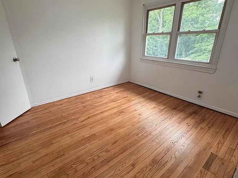 46 N Gilmore Blvd — Photo 8