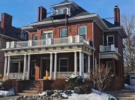 530 W Ferry St, Buffalo, NY