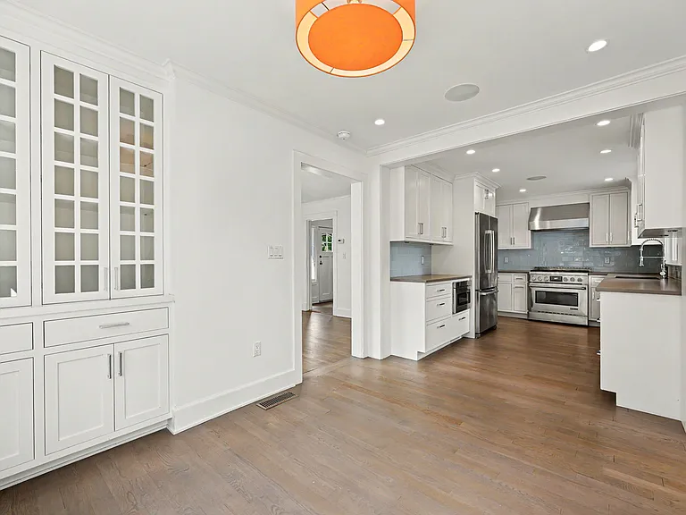 12 Rockview Dr — Photo 11