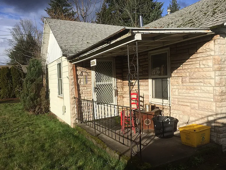 SE 112th Ave — Photo 2