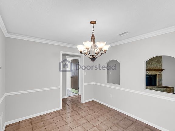 5th image of 320 N Cypress Way