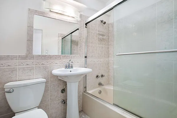 Rented by Warburg | media 2