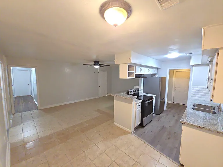 4203 Wuthering Heights Dr — Photo 4