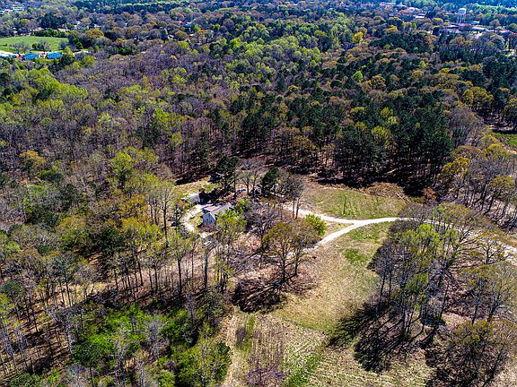 2nd image of 121 Mount Moriah Rd