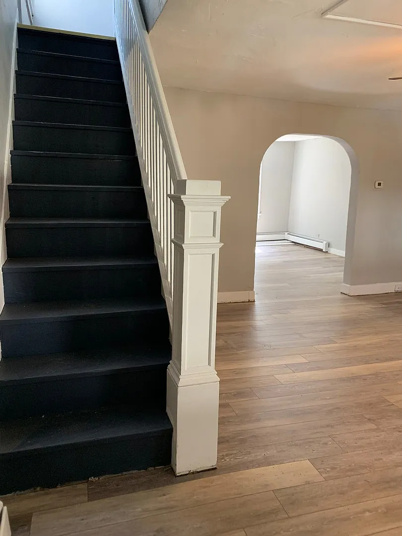 Two Bedroom in Mt Washington with Off-Street Parking! — Photo 4