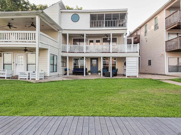 2303 False River Dr APT 2, New Roads, LA 70760